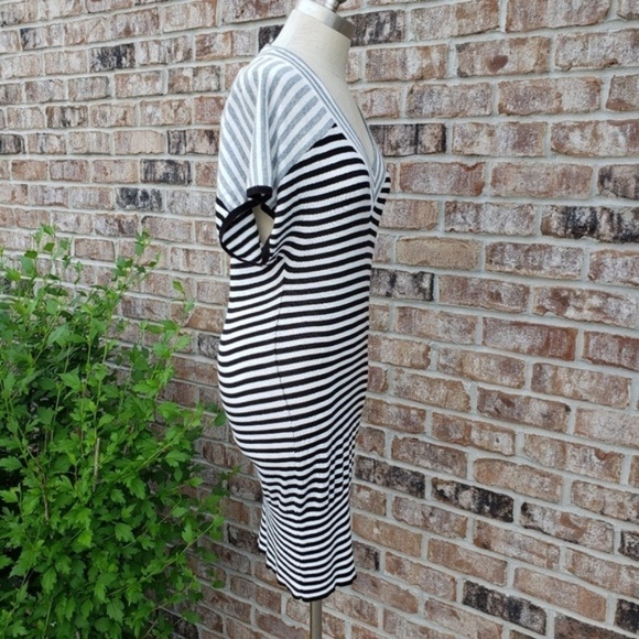 NWT BCBGeneration Striped Batwing V-Neck Dress S - Picture 3 of 5